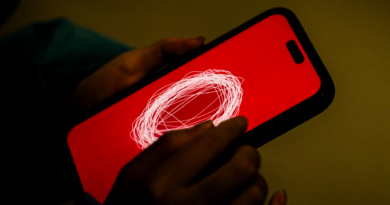 영화 귀신 부르는 앱: 영 스틸컷