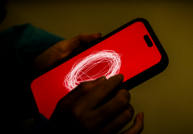 영화 귀신 부르는 앱: 영 스틸컷