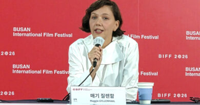 매기 질렌할